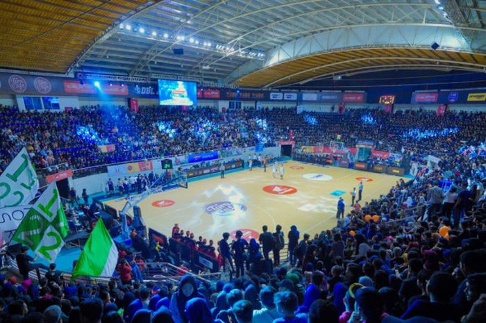 Suasana pembukaan DBL 2018 di DBL Arena, Surabaya, Jawa Timur, Jumat (21/7/2018).