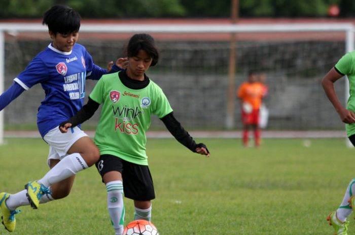 Sepak bola putri di Bengawan Cup 2016 di Solo, Jawa Tengah