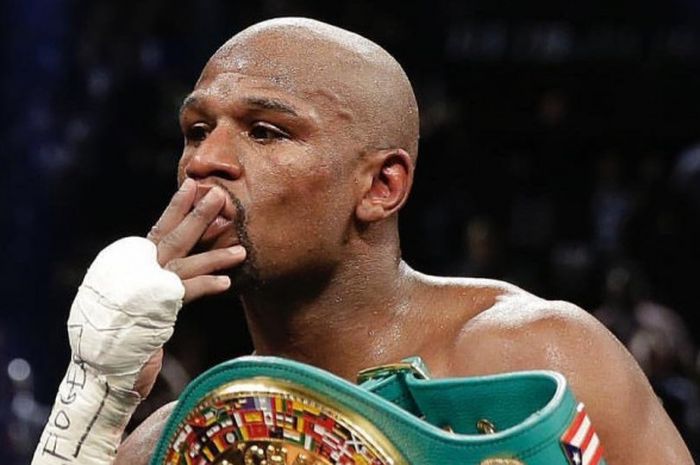 Floyd Mayweather Jr. diperingatkan oleh manajer Ali Abdelaziz jika tetap ingin melangsungkan laga melawan Khabib Nurmagomedov.