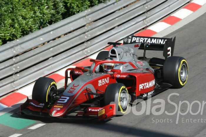 Pemakaian ban soft setelah pit stop adalah bagian dari taktik yang membuat Sean Gelael finis di posisi dua Race 1 F2 di Monako, Jumat (25/5/2018). 