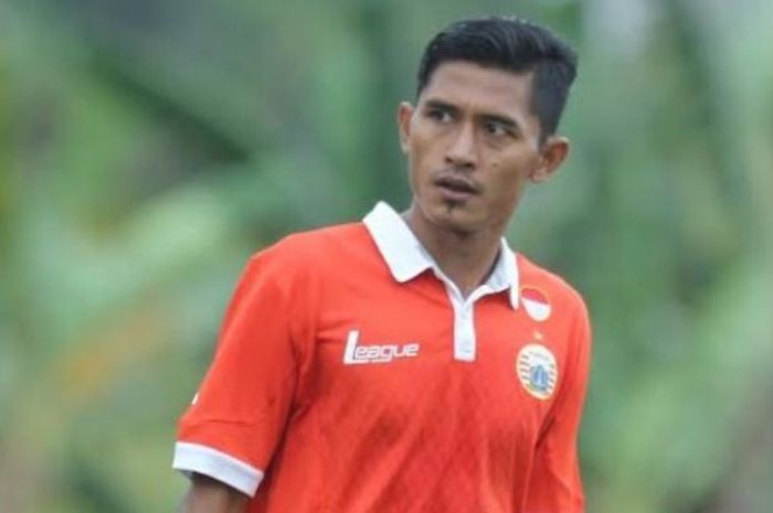 Striker senior Rudi Widodo mencetak satu dari tiga gol Persija saat menang 3-1 atas Persikad Depok pada uji coba di Stadion Mako Brimob, Kelapa Dua, Depok, Sabtu (11/3/2017). 