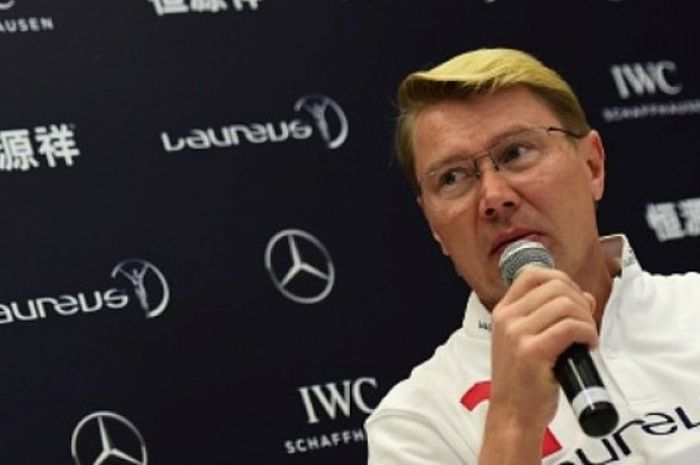 Mantan pebalap F1, Mika Hakkinen, menjalani sesi konferensi pers menjelang Laureus World Sports Awards 2015 di Shanghai Grand Theatre, China, 15 April 2015. 