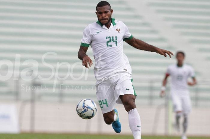 Penyerang Timnas U-22 Indonesia, Marinus Wanewar, beraksi pada laga kontra Timor Leste di laga fase Grup B SEA Games 2017 di Selayang, Malaysia, Minggu (20/8/2017). 