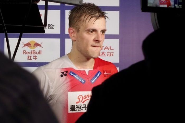 Tunggal putra Denmark, Hans-Kristian Vittinghus, usai menang 21-18, 21-18 atas pemain Malaysia Zainuddin Iskandar Zulkarnain pada semifinal Piala Thomas di Kunshan Sports Centre, Jumat (20/5/2016).