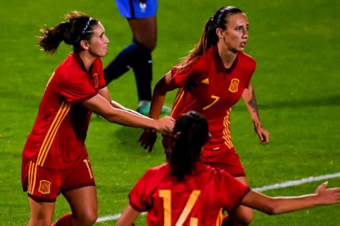 Virginia Torrecilla (nomor 7) saat membela timnas putri Spanyol