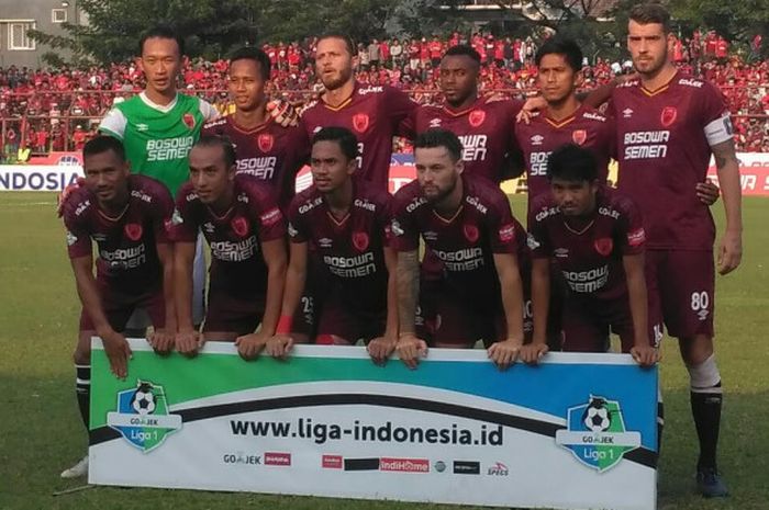 Pemain PSM Makassar yang berkompetisi di Liga 1 2018 di Stadion Andi Mattalatta, Kota Makassar, 14 Oktober 2018.       