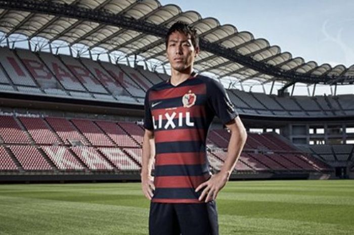 Defender Kashima Antlers, Gen Shoji yang baru saja membawa timnya menjuarai Liga Champions Asia 2018.