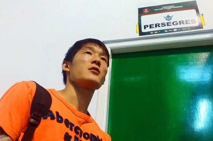 Gelandang asal Korea Selatan, Oh In-kyun, yang Musim Lalu Menjadi Pilar Persib Bandung, Bergabung Bersama Persipura.