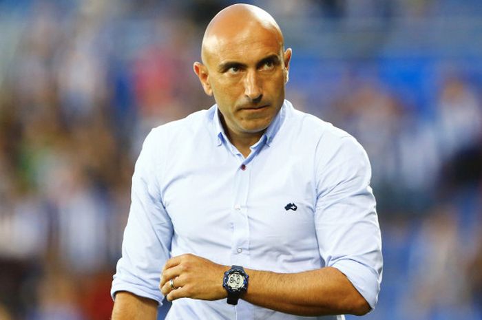 Pelatih baru Espanyol, Abelardo Fernandez.