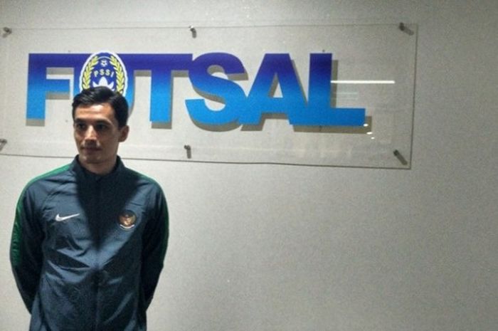 Pelatih timnas futsal U-20 Indonesia, Yori van der Torren, berpose di kantor Federasi Futsal Indonesia (FFI) di MNC Tower, Kebon Sirih, Jakarta Pusat, Selasa (23/5/2017).