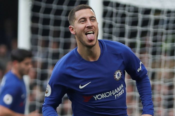 Gelandang Chelsea, Eden Hazard, merayakan gol yang dia cetak ke gawang Newcastle United dalam laga Liga Inggris di Stadion Stamford Bridge, London, pada 2 Desember 2017.