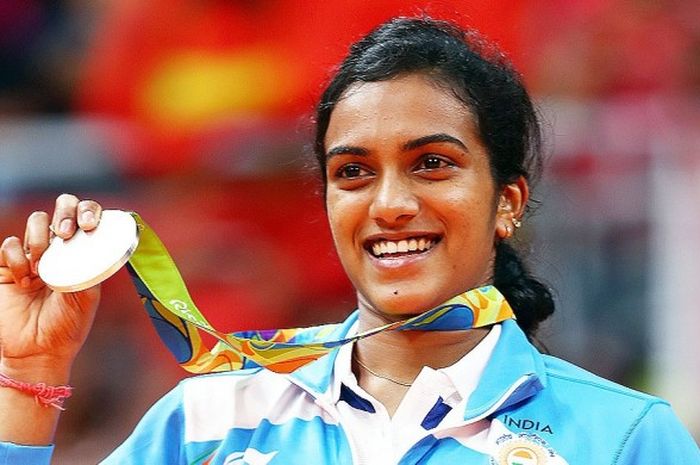  Pebulutangkis India, Pusarla Venkata Sindhu, meraih medali perak cabang olahraga bulutangkis di Olimpiade Rio 2016 di Riocentro - Pavilion 4, Rio de Janeiro, Brasil, pada 19 Agustus 2016. 