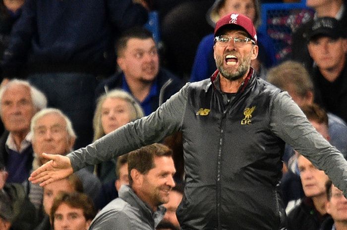 Ekspresi pelatih Liverpool FC, Juergen Klopp, dalam laga Liga Inggris kontra Chelsea di Stadion Stamford Bridge, London, Inggris pada 29 September 2018.