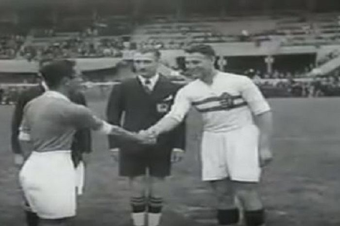 Roger Conrié, wasit yang memimpin laga Indonesia vs Hungaria di Piala Dunia 1938.