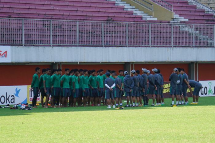 Timnas Indonesia U-19 Uji Lapangan Stadion Maguwoharjo, Sleman, Jumat (11/8/2017).