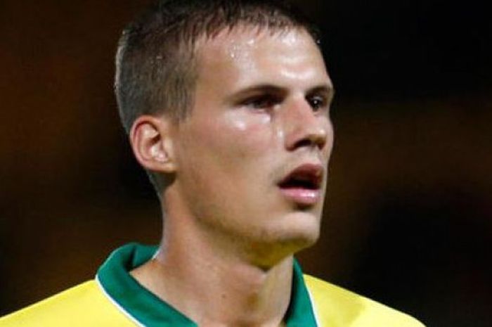 Bek Wolverhampton Wanderers, Ryan Bennett.