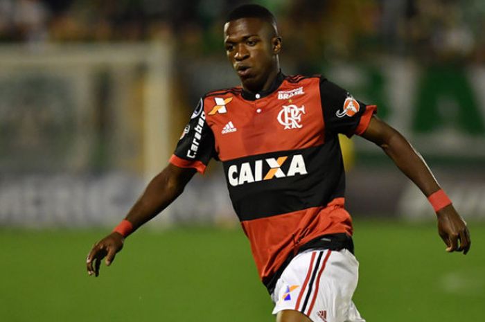 Vinicius Junior, pemain Flamengo kala berlaga di ajang Copa Sudamericana 2017 melawan Chapecoense di Stadion Arena Conda, Chapeco, Brasil, 13 September 2017. 