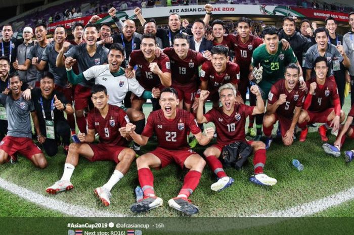 Timnas Thailand merayakan kelolosan ke babak 16 besar Piala Asia 2019.