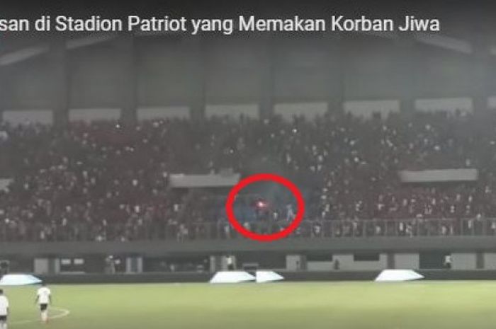 Insiden petasan di Stadion Patriot Candrabhaga