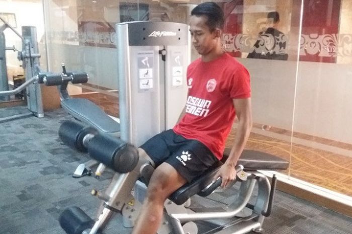 M Rahmat saat fitnes di Atria Hotel Malang, Senin (28/8/2017) sore. Rahmat menjadi salah satu pemain yang dipanggil membela timnas.