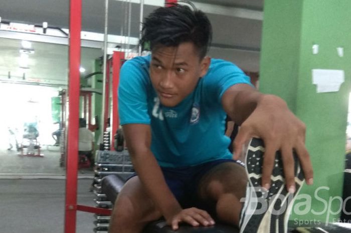 Mantan pemain Persela Lamongan dan striker Timnas Indonesia U-22, Ahmad Nur Hardianto, menjalani sesi latihan bersama Arema FC di pusat kebugaran Universitas Brawijaya Malang pada Senin (4 /12/2017) pagi. 