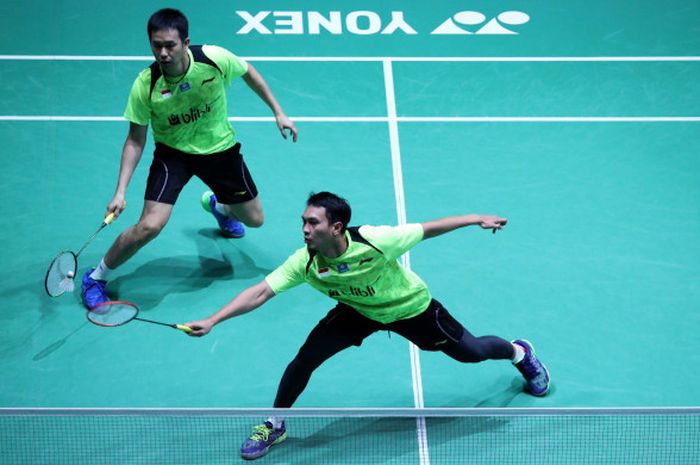 Mohammad Ahsan/Hendra Setiawan saat berhadapan dengan wakil Belanda, Jelle Maas/Robin Tabeling, pada babak pertama di Stade Pierre de Coubertin, Paris, Prancis, Rabu (24/10/2018).