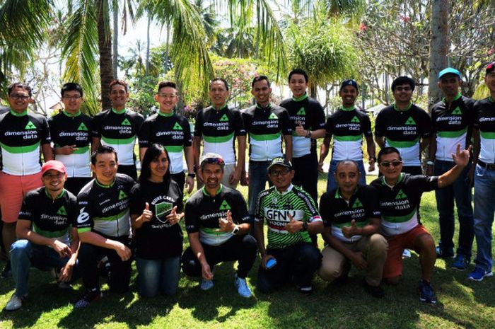 Rombongan Dimension Data Indonesia yang mengikuti ajang Gran Fondo New York Indonesia 2017