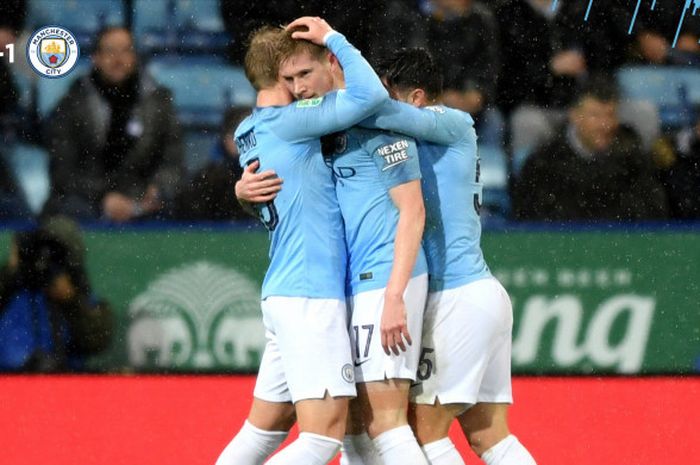 Pemain Manchester City, Kevin De Bruyne, merayakan gol yang dicetaknya pada pertandingan melawan Leicester City pada babak perempat final Piala Liga Inggris di Stadion King Power, Leicester, Selasa (18/12/2018).