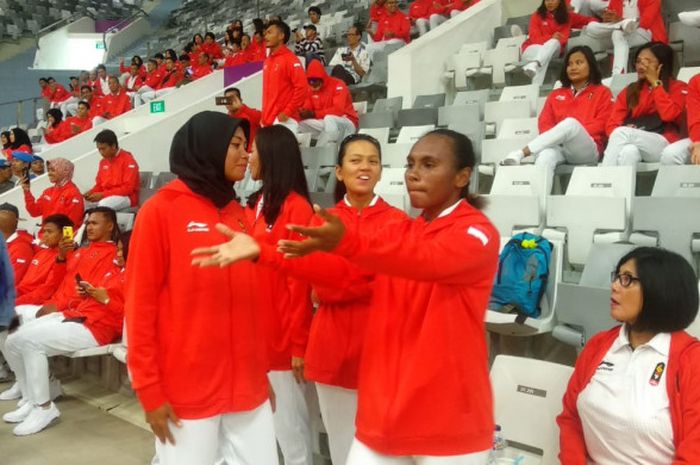 Sejumlah atlet yang tergabung dalam kontingen Indonesia untuk Asian Games 2018 sedang berkumpul untuk dikukuhkan di Istora Senayan, Jakarta, Minggu (5/8/2018) sore.