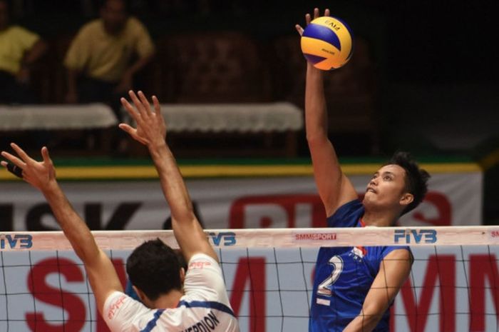 Tim nasional voli putra Indonesia saat menghadapi Iran pada babak perempat final Kejuaraan Voli Asia 2017 di GOR Tri Dharma, Gresik, Jawa Timur, Minggu (30/7/2017). Indonesia menang dengan skor  3-0 (18-25, 18-25, 25-23, 26-24, 15-11).