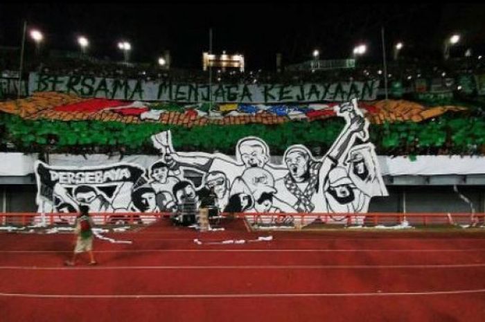 Aski Bonek di Stadion Gelora Bung Tomo, Rabu (16/8/2017).