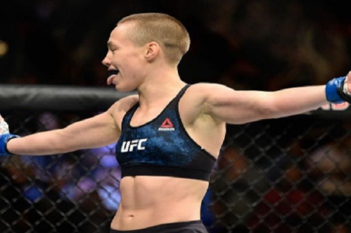 Reaksi Rose Namajunas usai berhasil mengalahkan Joanna Jedrzejczyk dalam ajang UFC 217, Sabtu (4/11/