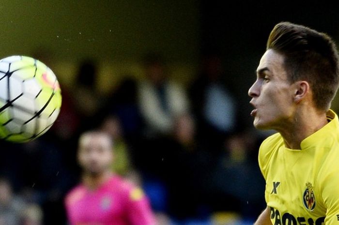 Denis Suarez saat membela Villarreal melawan Las Palmas di El Madrigal, 5 Maret 2016.