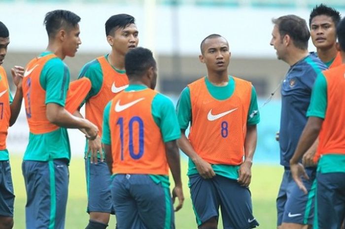 Suasana seleksi timnas gelombang kedua di Stadion Pakansari, Cibinong, Kabupaten Bogor, Selasa (17/8/2016) pagi.