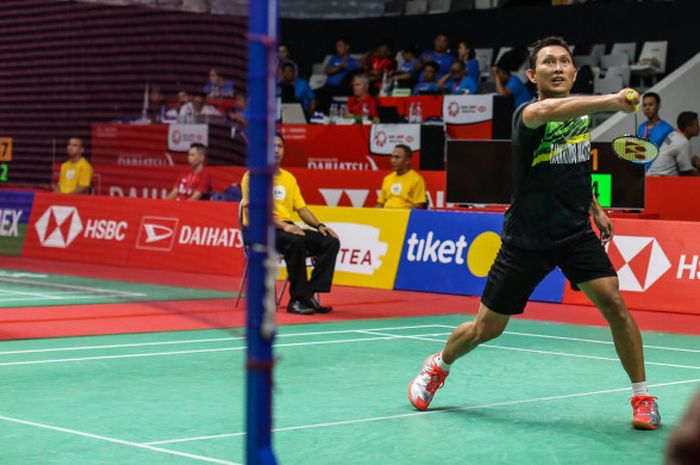 Pemain tunggal putra Indonesia, Sony Dwi Kuncoro, tampil pada laga babak pertama Indonesia Masters 2018, di Istora Senayan, Selasa (23/1/2018).