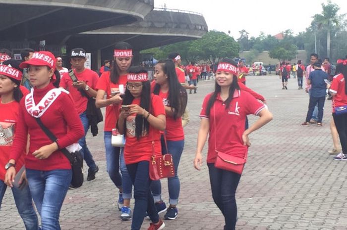 Suporter Indonesia jelang laga Indonesia vs kamboja