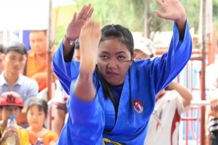 Atlet vovinam putri Indonesia, I Gusti Agung Ayu Manik Trisna Dewi Wetan, saat beraksi pada nomor wo