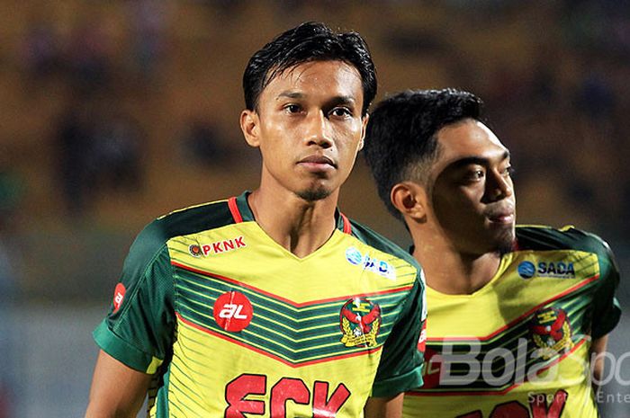 Gelandang Kedah FA, Baddrol Bakhtiar, saat tampil melawan Madura United pada laga hari ketiga ajang Suramadu Super Cup 2018 2 di Stadion Gelora Bangkalan, Jawa Timur, Selasa (09/01/2018) malam.