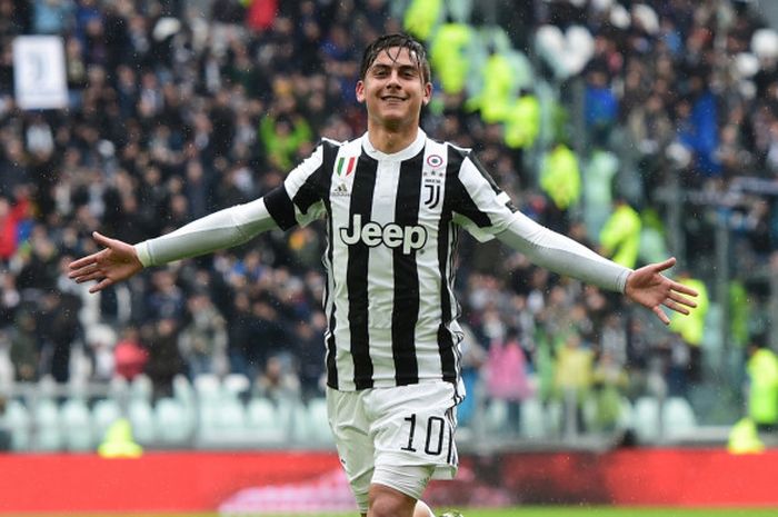 Penyerang Juventus, Paulo Dybala, merayakan golnya ke gawang Udinese dalam lanjutan Liga Italia, Minggu (11/3/2018) di Allianz Stadium Turin.