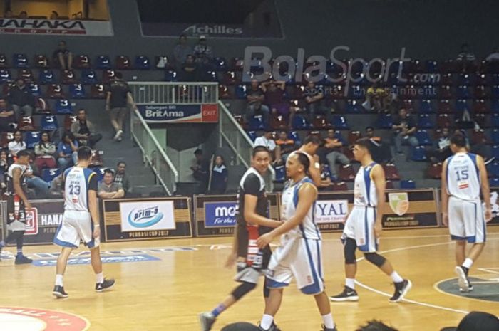 Satria Muda vs Stapac Jakarta di semifinal Perbasi Cup 2017, Kamis (9/11/2017) di BritAma Hall, Kela