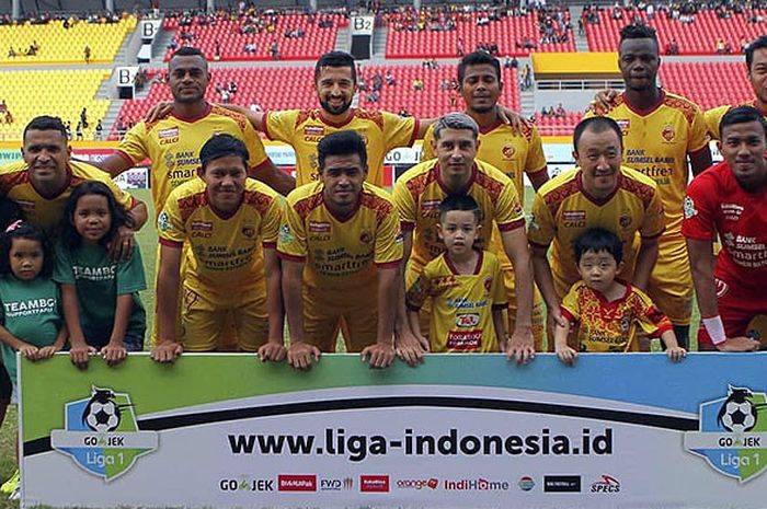                                Skuat Sriwijaya FC menjelang laga melawan PS Tira, Jumat (6/7/2018).                               