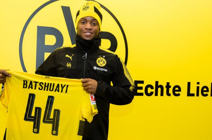 Michy Batshuayi resmi diperkenalkan sebagai pemain baru Borussia Dortmund pada Rabu (31/1/2018).