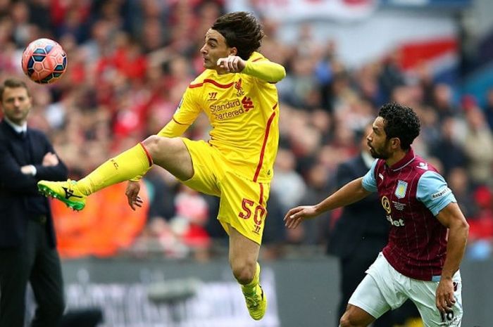 Winger Liverpool, Lazar Markovic, dalam laga semifinal Piala FA melawan Aston Villa, 19 April 2015