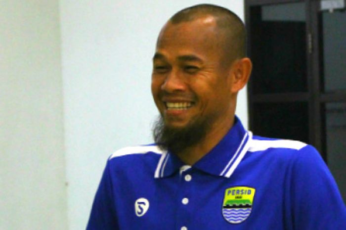 Kapten Persib, Supardi Nasir hadir di Gelora Bandung Lautan Api untuk menyaksikan laga Persib vs Borneo FC (21/4/2018)