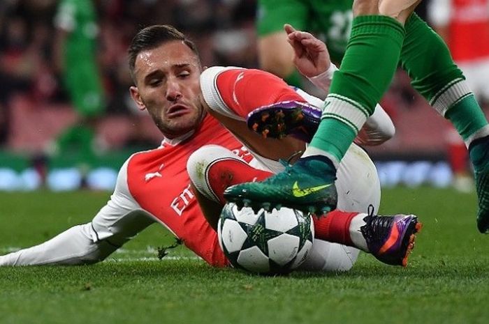 Pemain Arsenal, Lucas Perez, tampil dalam partai penyisihan grup Liga Champions kontra Ludogorets, di Stadion Emirates, 19 Oktober 2016.