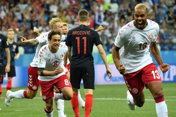 Bek Denmark, Mathias Jorgensen, merayakan gol yang dicetak ke gawang Kroasia dalam laga babak 16 besar Piala Dunia 2018 di Nizhny Novgorod Stadium, Nizhny Novgorod, Rusia pada 1 Juli 2018.