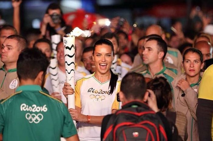 Adriana Lima Terpilih Jadi Duta Besar Puma - Juara.net
