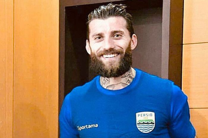 Bek Persib Bandung asal Serbia, Bojan Malisic.