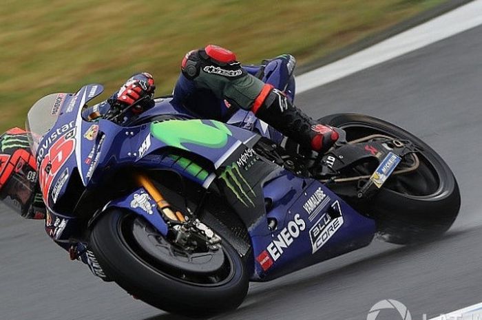 Maverick Vinales melewati tikungan di Sirkuit Twin Ring Motegi, Jepang, dalam latihan bebas ketiga MotoGP Jepang 2017, Sabtu (14/10/2017) WIB.