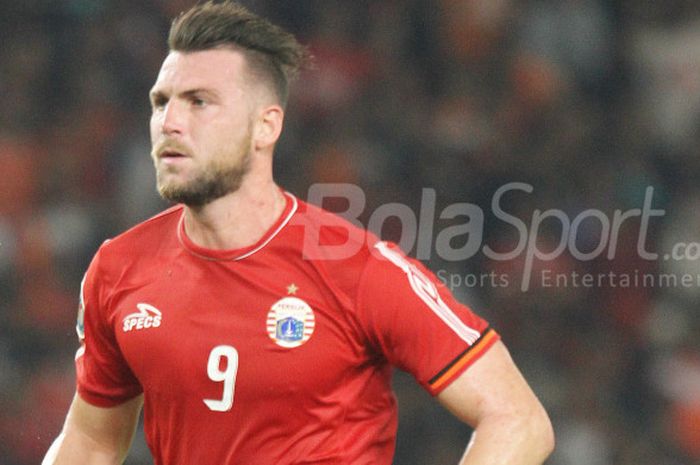 Aksi Marko Simic saat laga Persija Jakarta kontra Tampines Rovers dalam ajang Piala AFC 2018 di Stadion Utama Gelora Bung Karno, Jakarta,  Rabu (28/2/2018).